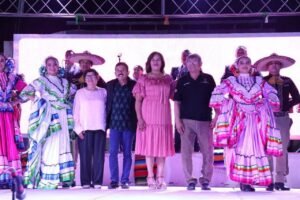 “Noche de folclore Mexicano” así conmemoró su 64 aniversario el Club Floreval.
